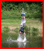 Saut à l'élastique.